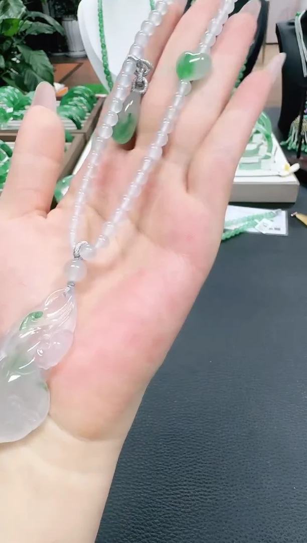 未镶嵌1石英质玉（非洲翠）依*?/3435