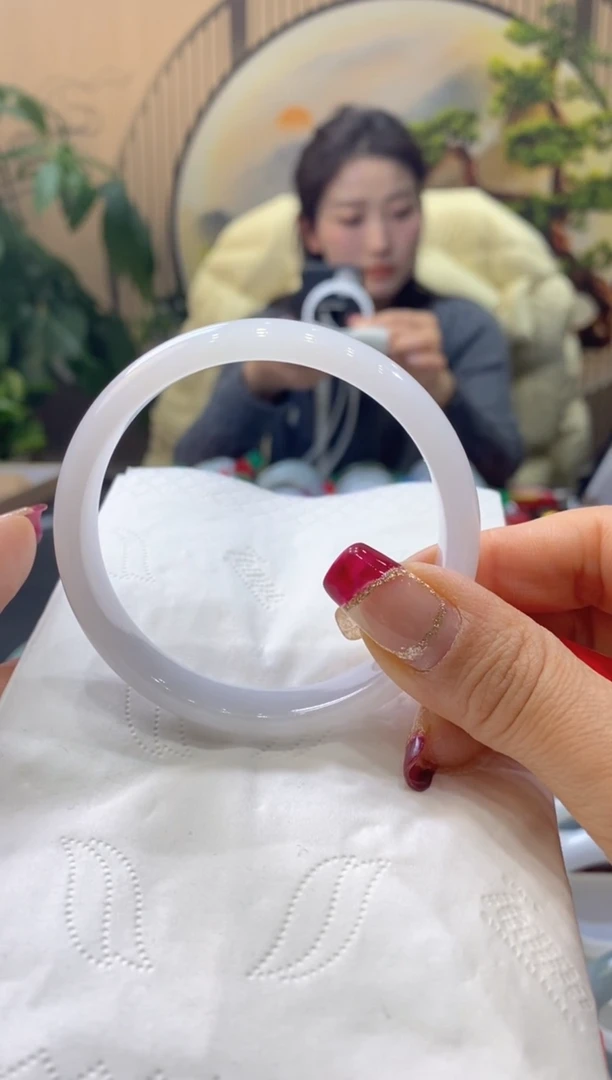 【闪购商品】翡翠手镯未镶嵌99914237