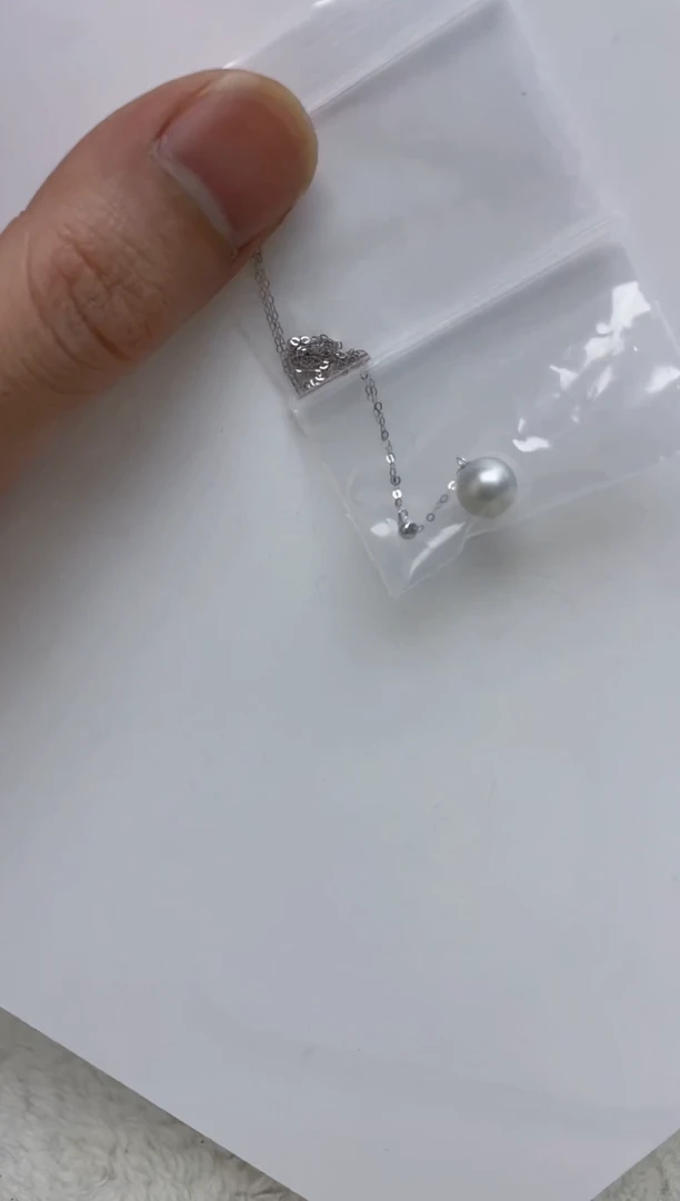 颈饰18K金镶嵌海水珍珠