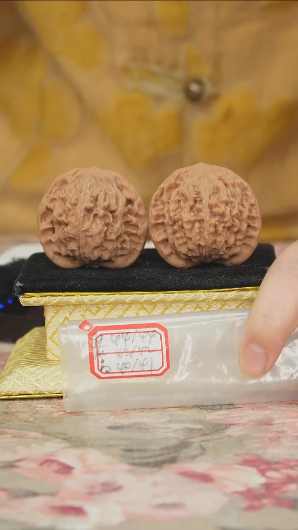 把件文玩核桃望月