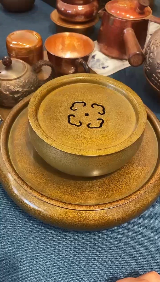 黄铜壶承一大一小