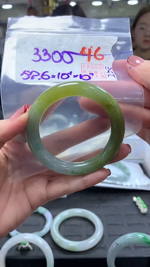 未镶嵌定制翡翠46毛货需精细抛光多样性发1件3300元
