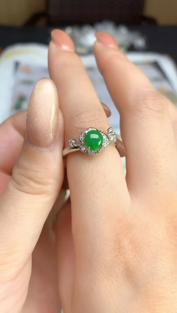 颈饰银S925镶嵌翡翠25111401