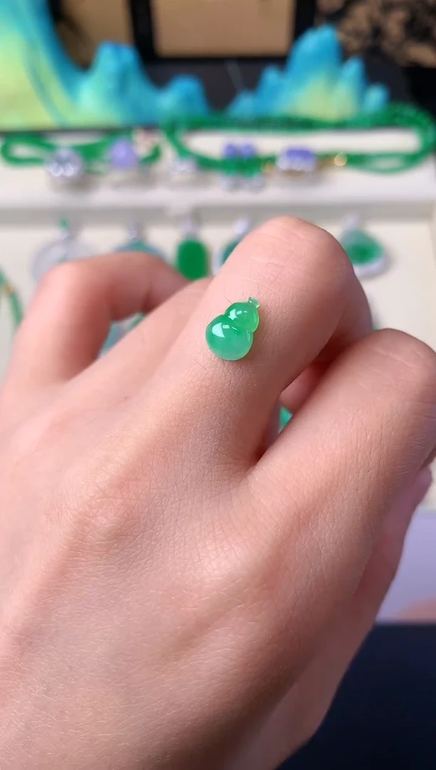 定制翡翠未镶嵌裸石（定制镶嵌）