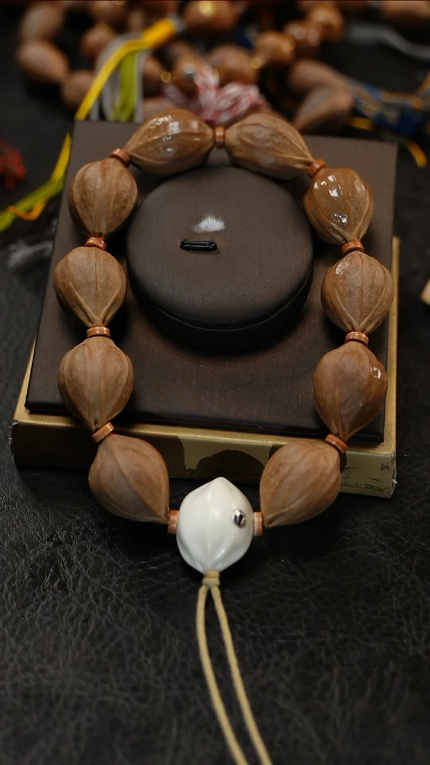 橄榄核吊坠橄榄核