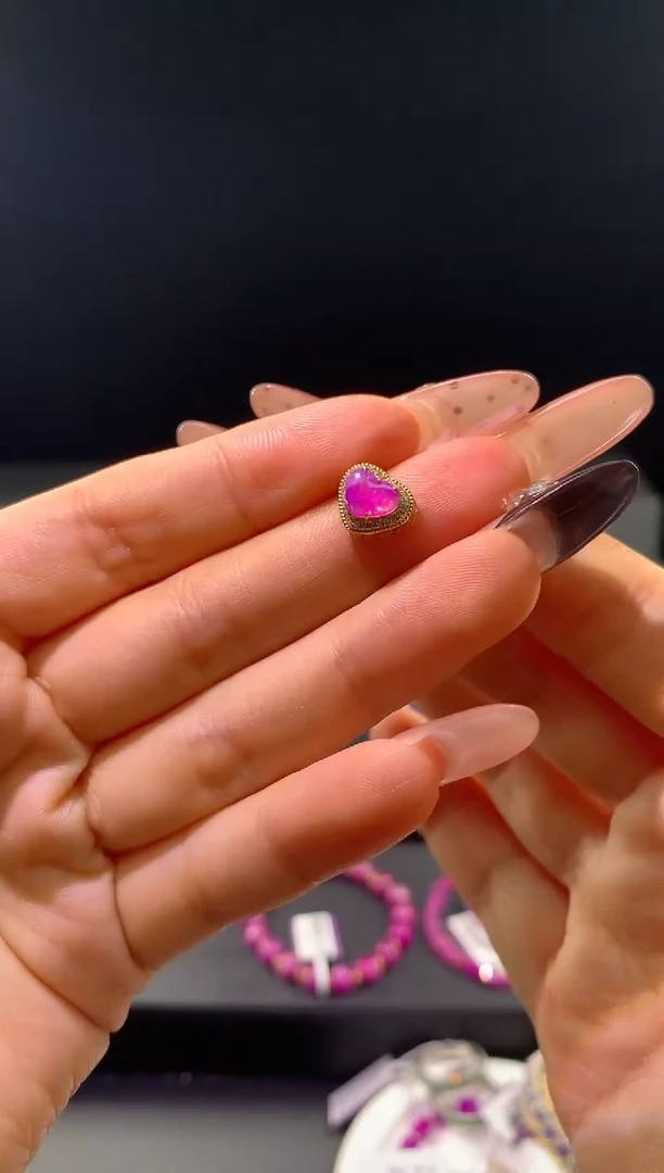 苏纪石（舒俱来）18K金镶嵌.饰品