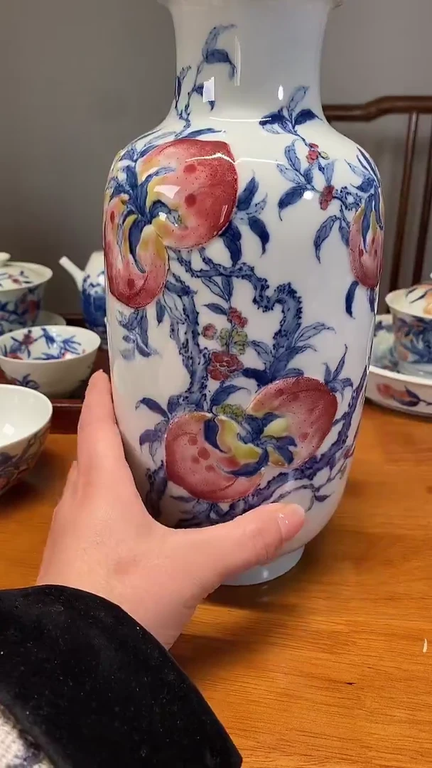 华军鼎成桃子花瓶