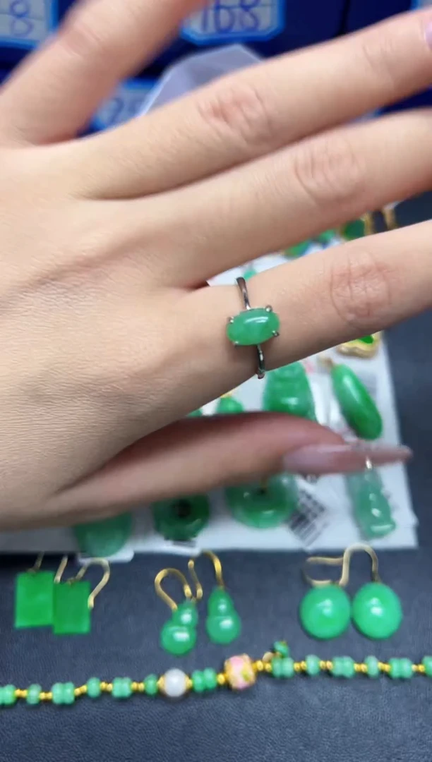 【闪购商品】翡翠戒指未镶嵌Y缅料A货/多样性发货/一件