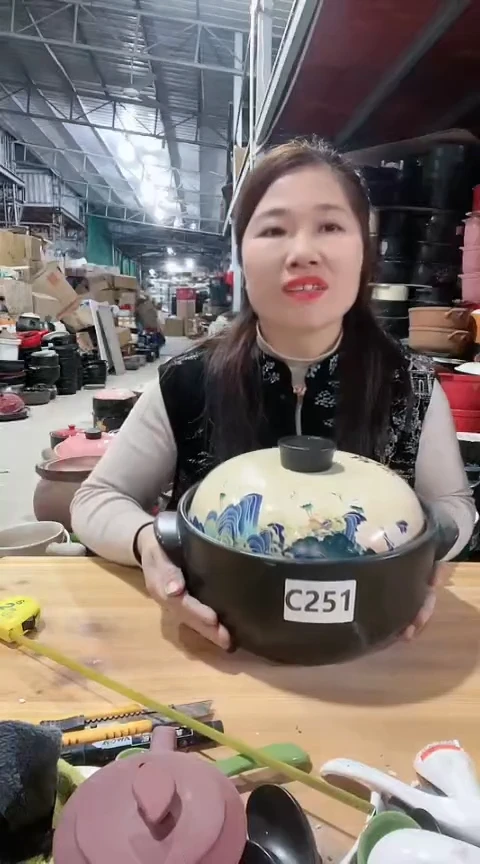 【闪购商品】c251瑕疵4.0黑锅带盖，，