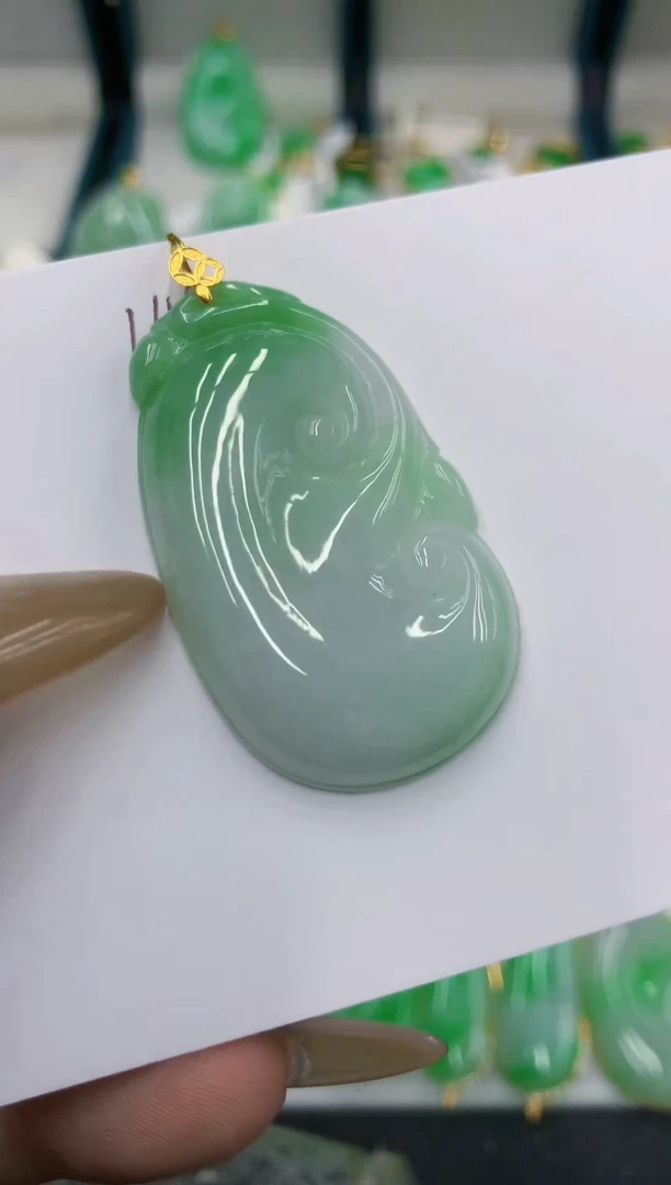 颈饰18K金镶嵌翡翠11111