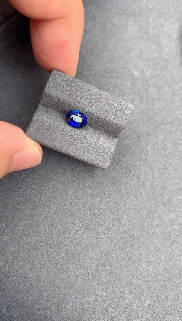 蓝宝石裸石1.5ct皇家蓝 AF