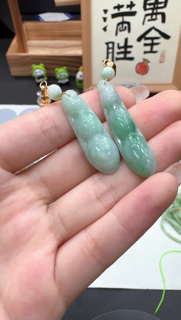 颈饰未镶嵌翡翠多样性发其一