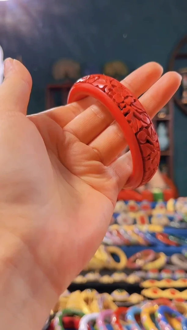 【闪购商品】非遗绝技 雕漆花卉手镯（56-61）