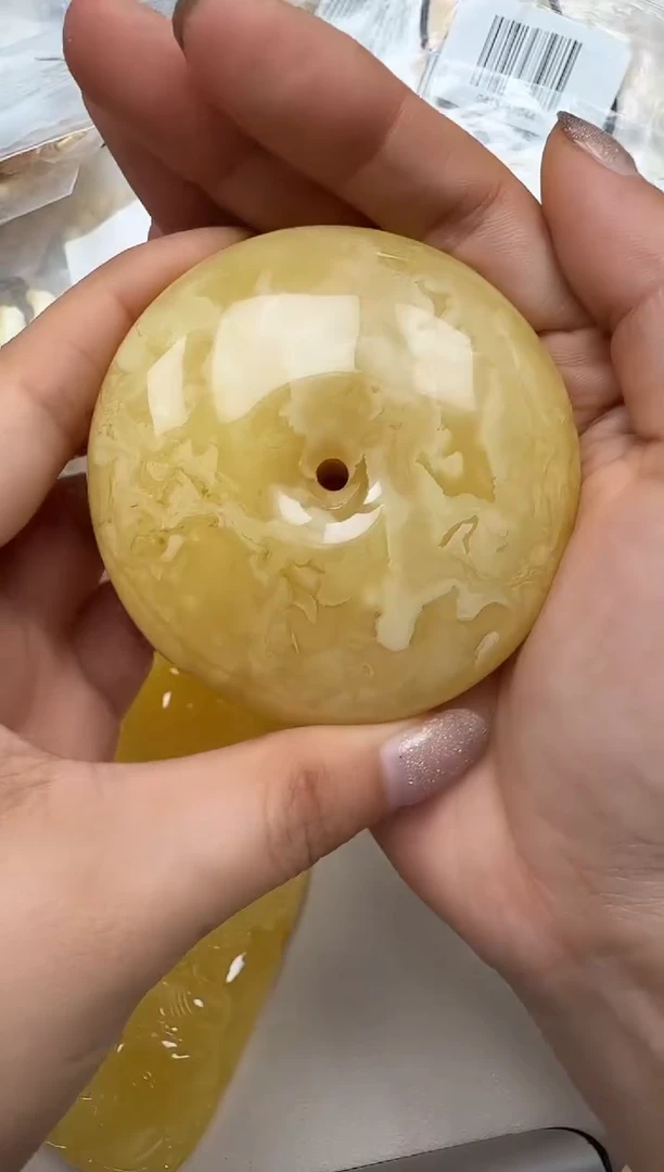 裸石琥珀未镶嵌如图