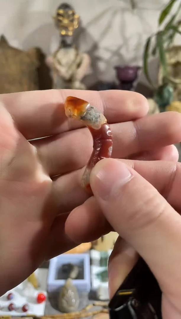 未镶嵌和田玉（糖玉）挂件玉