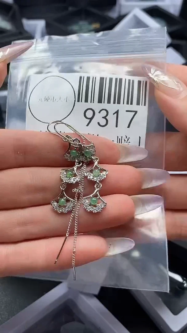 吊坠(不含链)未镶嵌翡翠9317