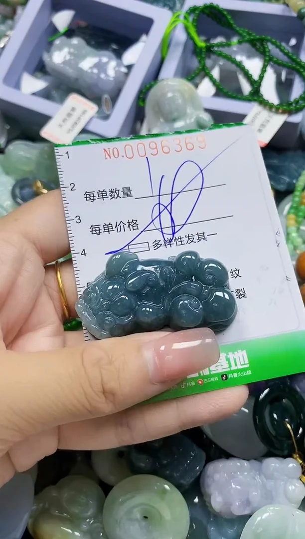 颈饰未镶嵌翡翠翡翠闪购Y0096369多样性发其一