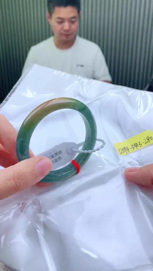 未镶嵌手镯翡翠54