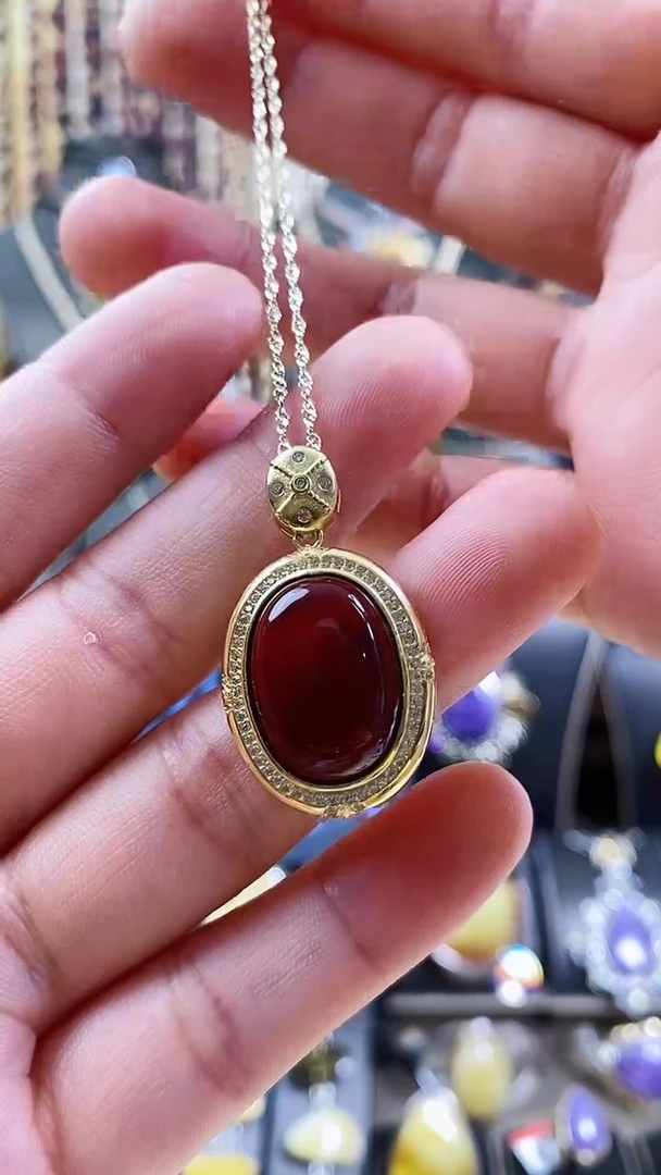 银S925镶嵌颈饰琥珀吊坠