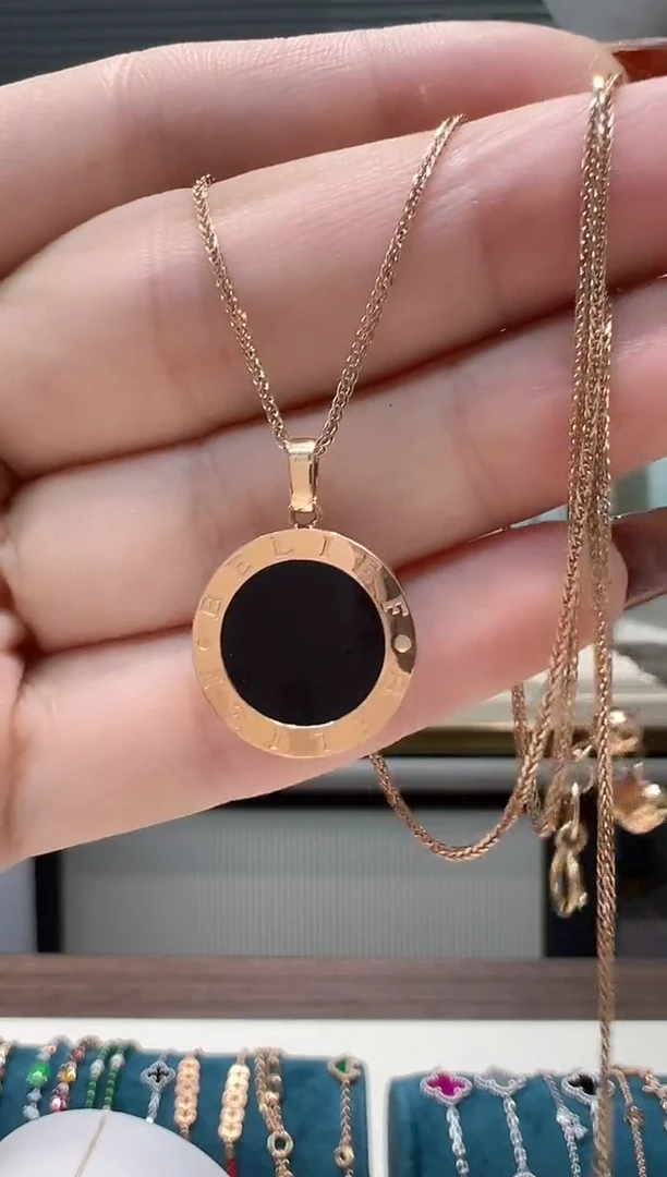 18K金镶嵌颈饰玛瑙/玉髓双面黑白圆饼吊坠+50肖邦链