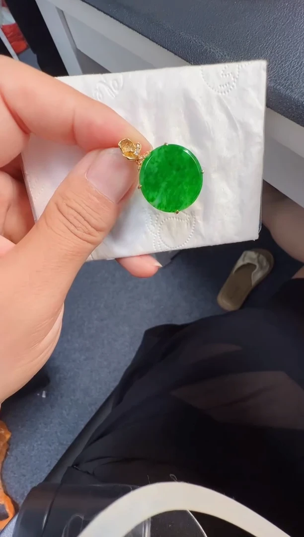 吊坠(不含链)未镶嵌翡翠5880