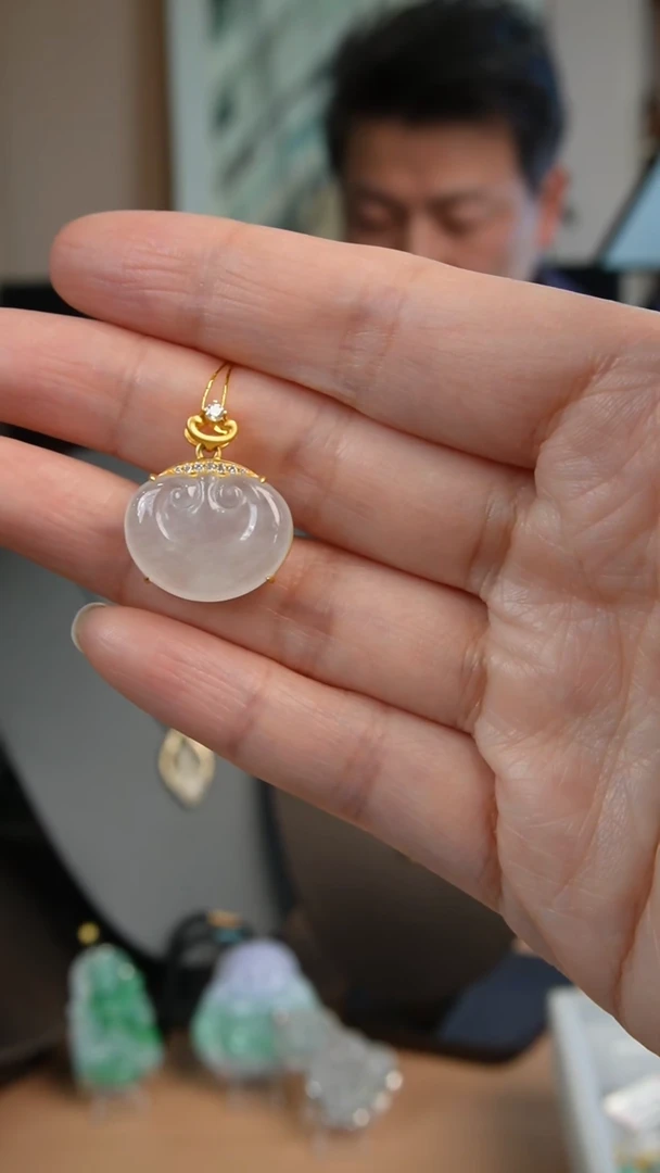 【闪购商品】翡翠颈饰18K金镶嵌 天然缅甸翡翠吊坠