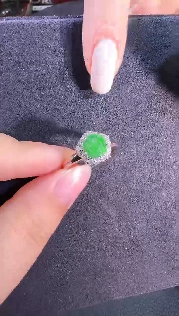 未镶嵌戒指翡翠戒指