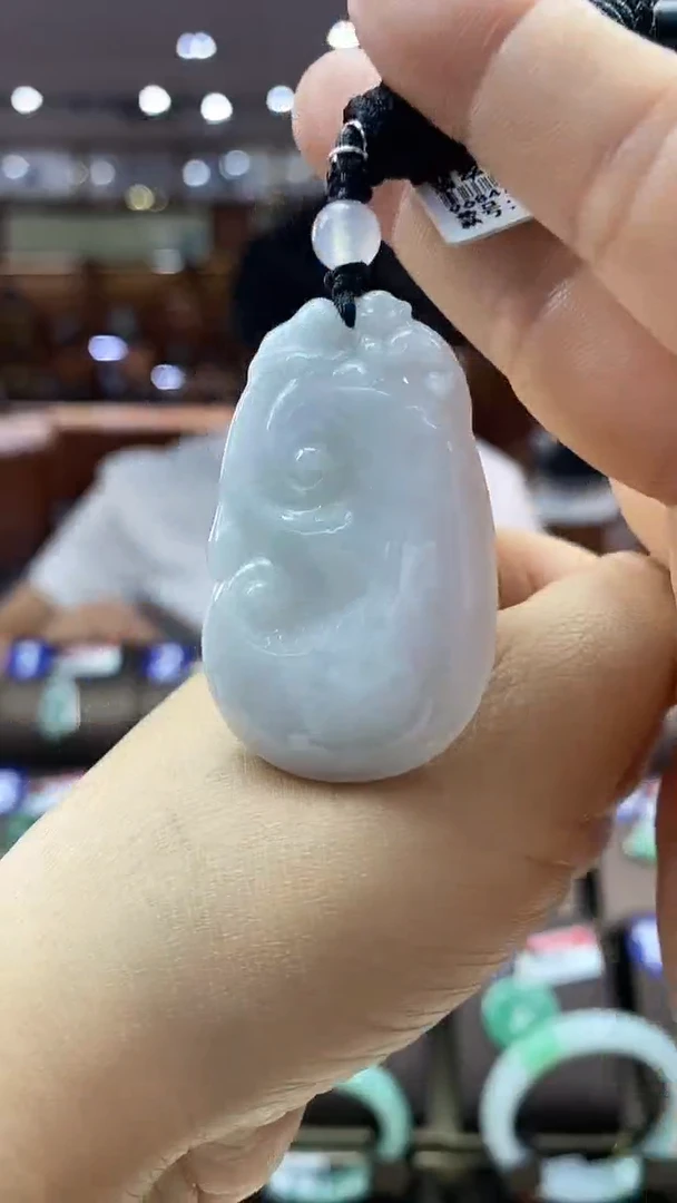 颈饰未镶嵌翡翠如意