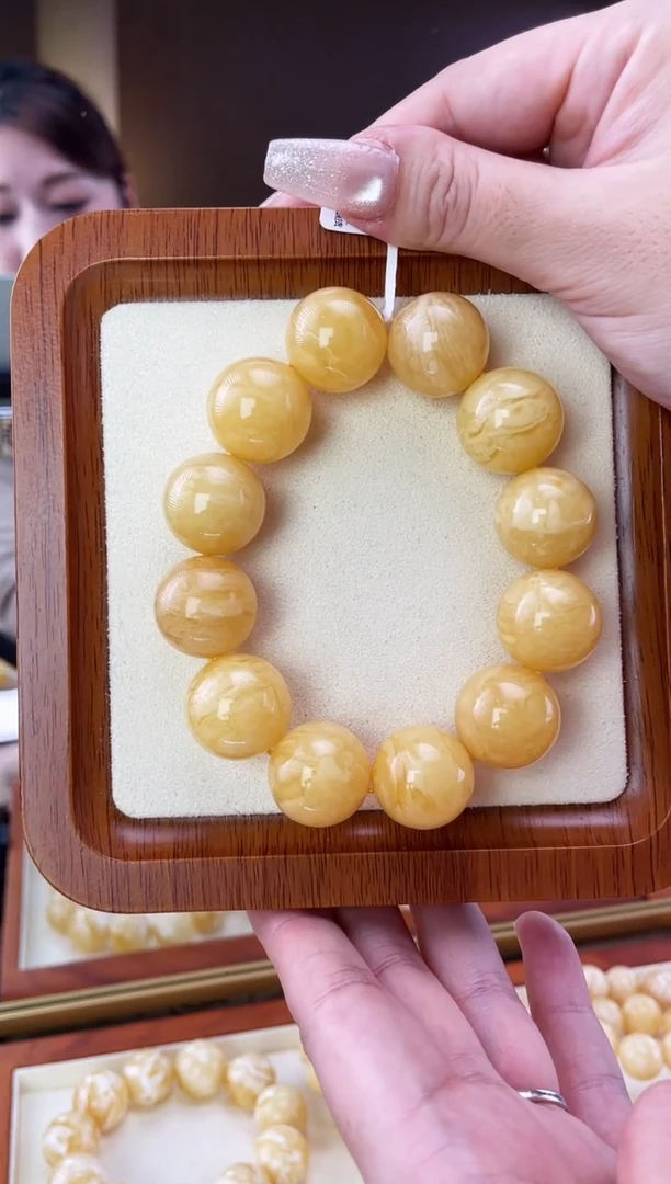 裸石蜜蜡未镶嵌手串