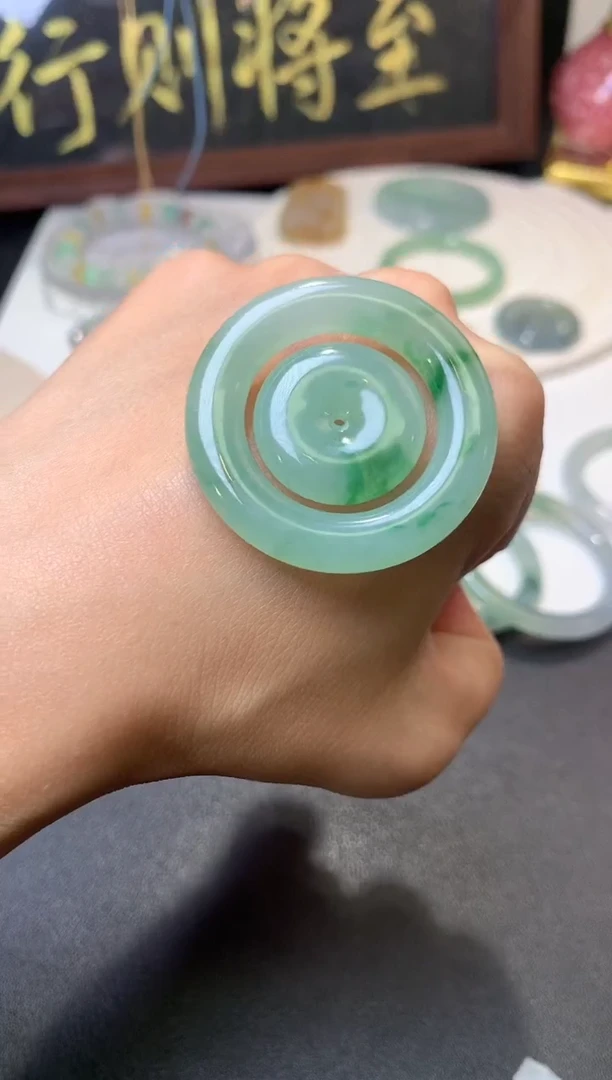 未镶嵌定制翡翠毛货
