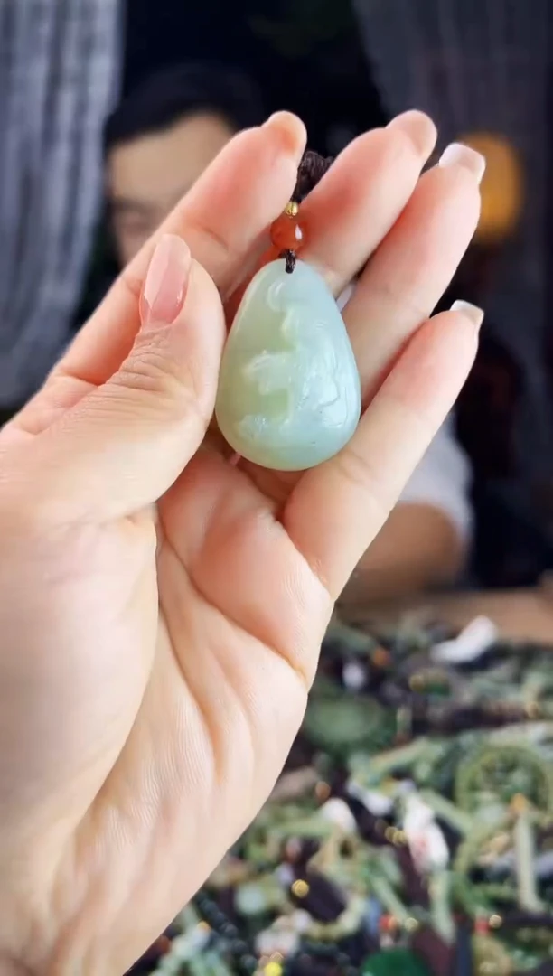 未镶嵌和田玉挂件1