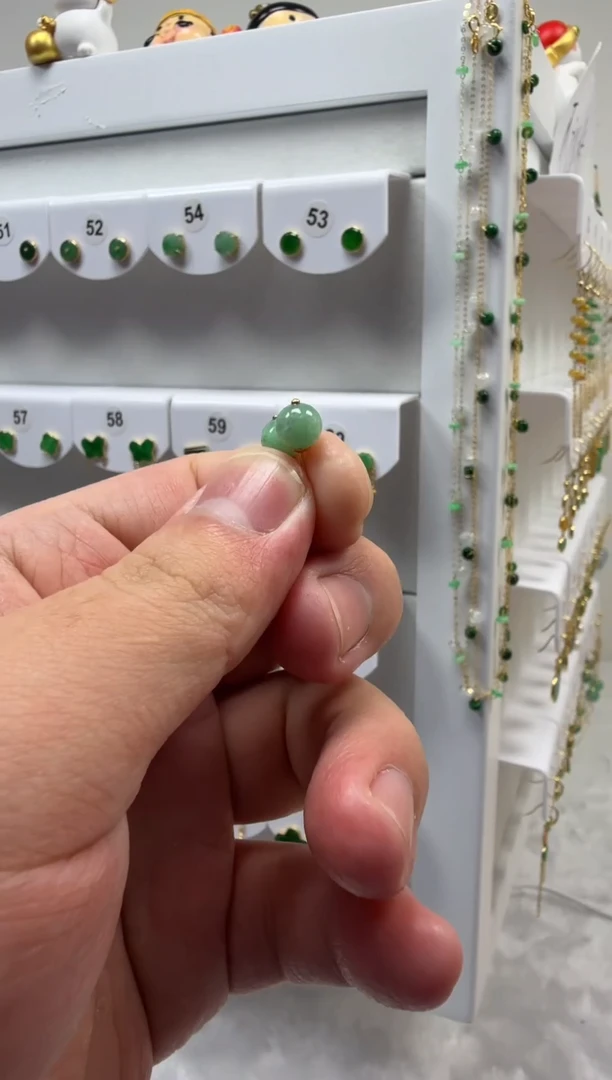 18K金镶嵌翡翠耳饰缅甸天然翡翠a货