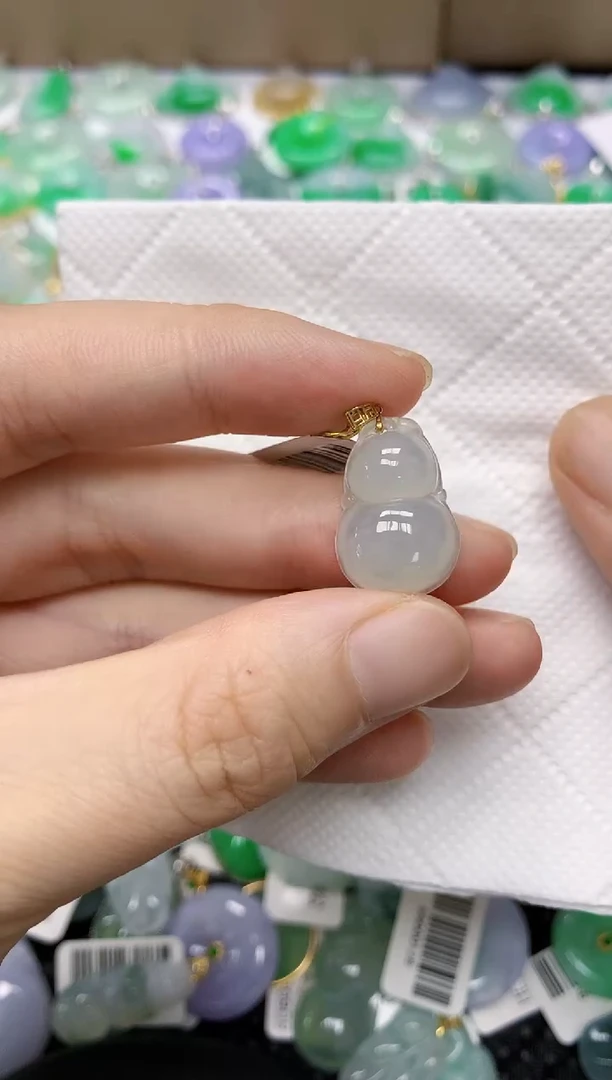 翡翠18K金镶嵌颈饰11111111