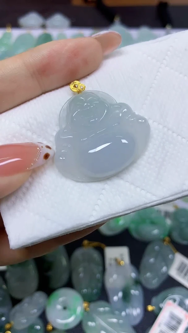 颈饰18K金镶嵌翡翠天然翡翠A货