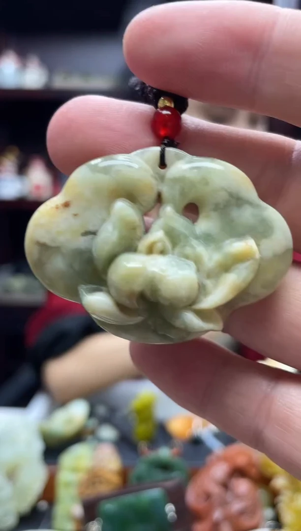 未镶嵌岫玉吊坠·