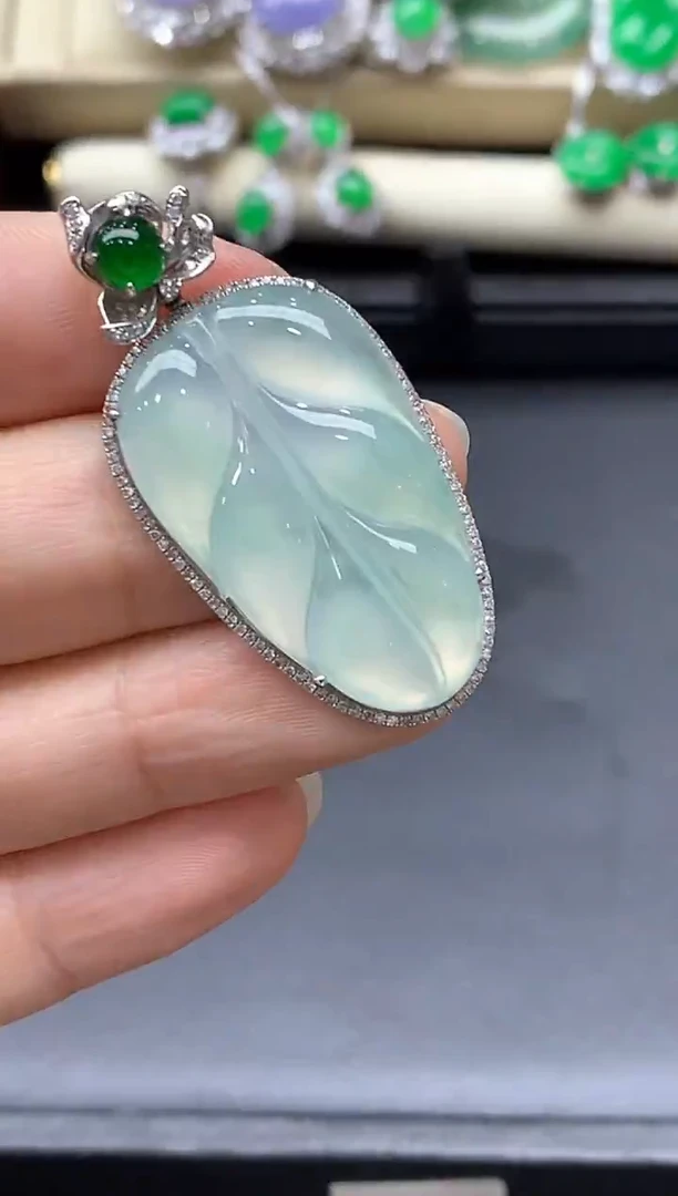 颈饰18K金镶嵌翡翠389国好珍宝