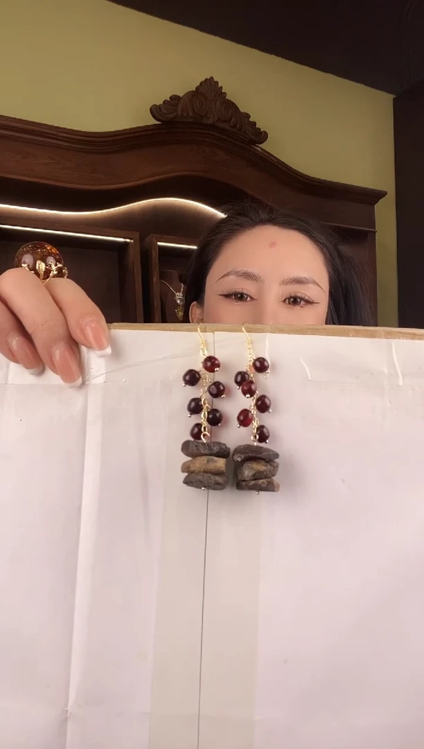 琥珀未镶嵌耳饰多样性发一