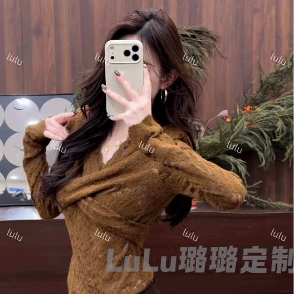 璐璐定制--法式V领蕾丝女纯欲高级感气质加绒加厚内搭打底衫上衣