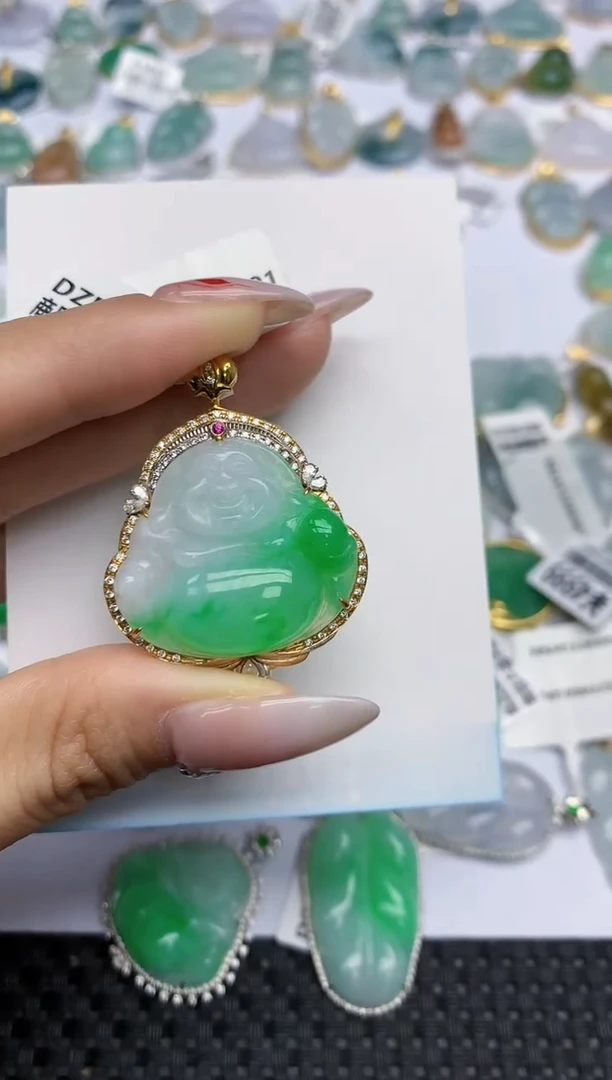 【闪购商品】翡翠颈饰18K金镶嵌天然翡翠A货
