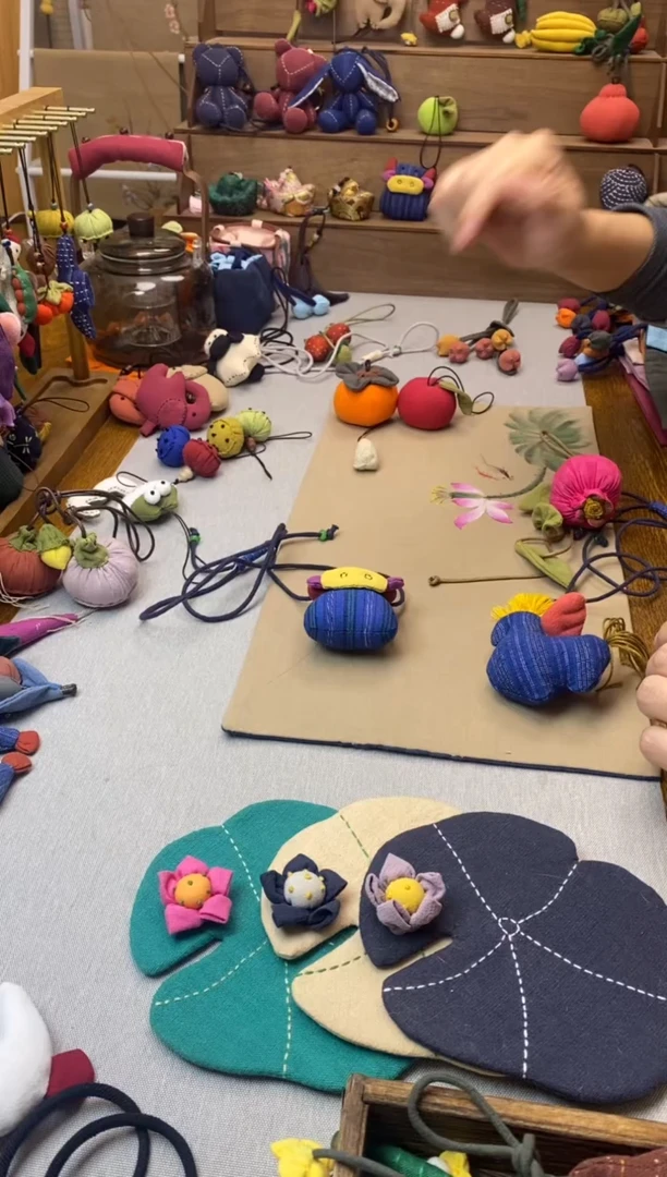 花生+红苹果+大柿子