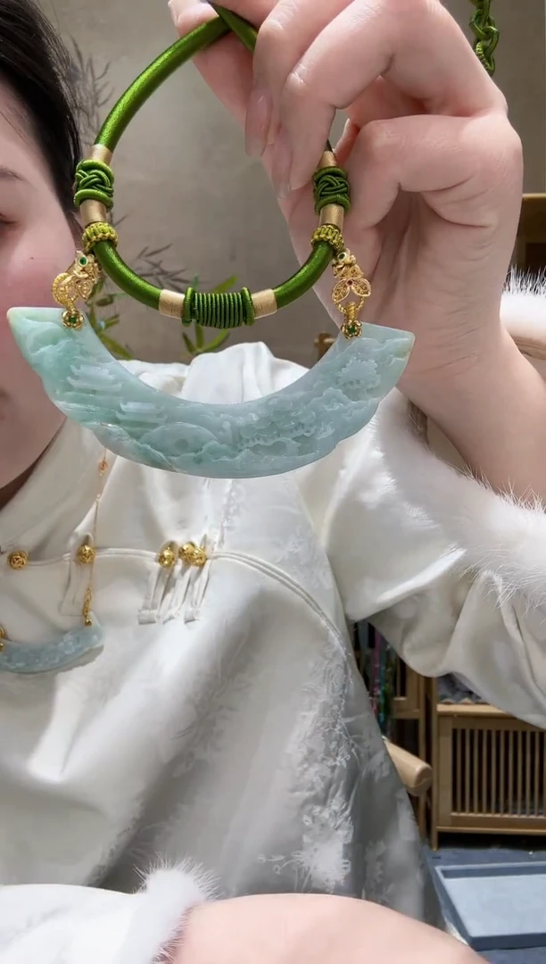 【闪购商品】翡翠颈饰未镶嵌吊坠