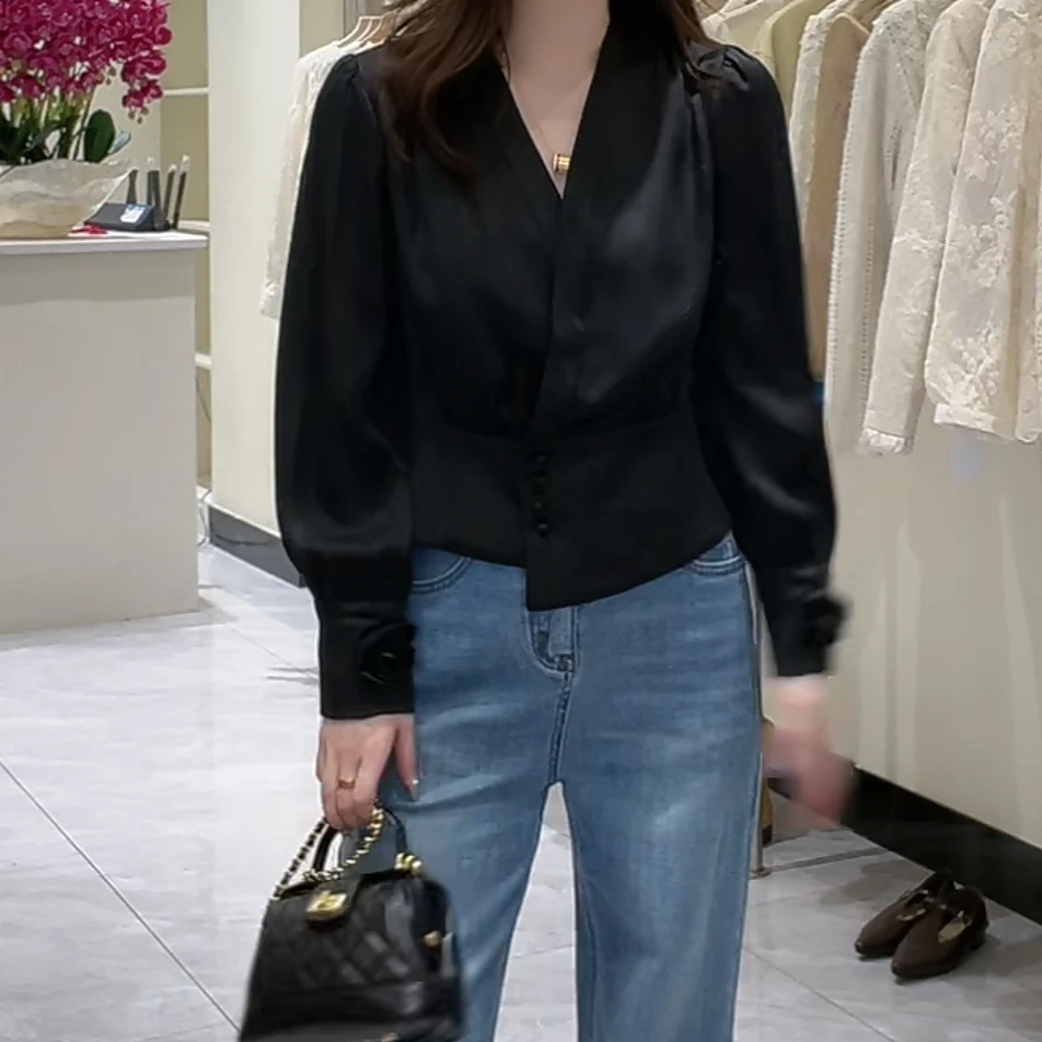 设计感褶皱收腰玫瑰花朵长袖小衫2025春款气质显瘦女士V领衬衫