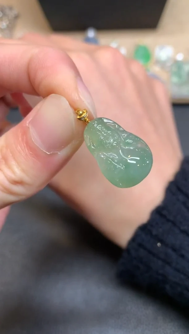 【闪购商品】翡翠颈饰18K金镶嵌财神爷【无服务费】