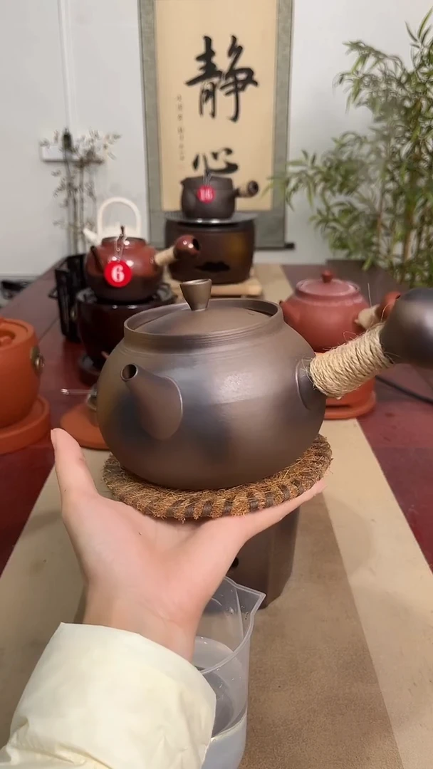 650毫升砂铫壶（送棕垫）