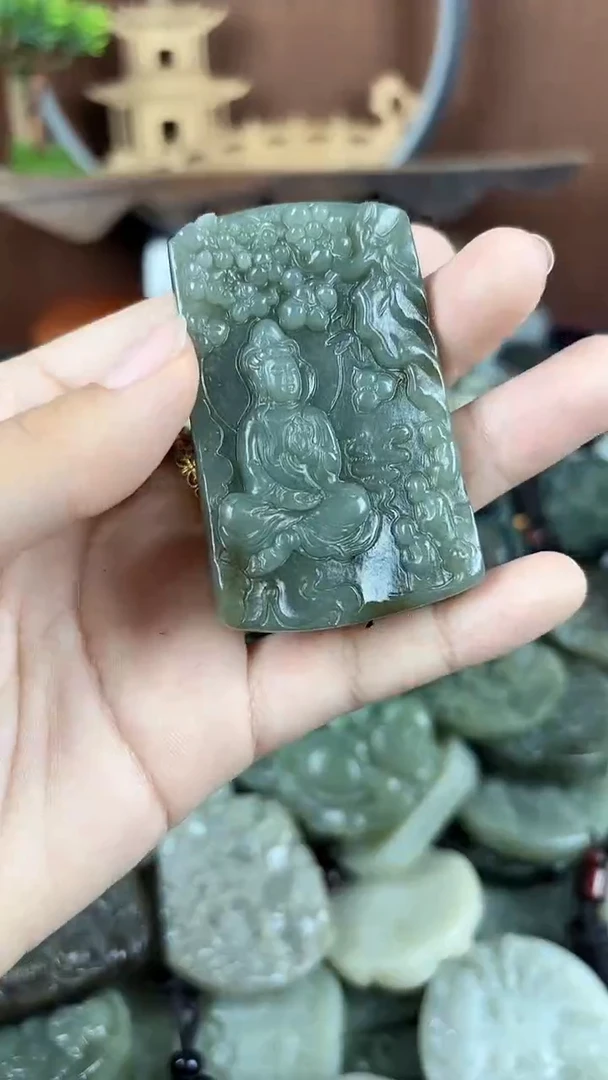 和田玉未镶嵌颈饰1