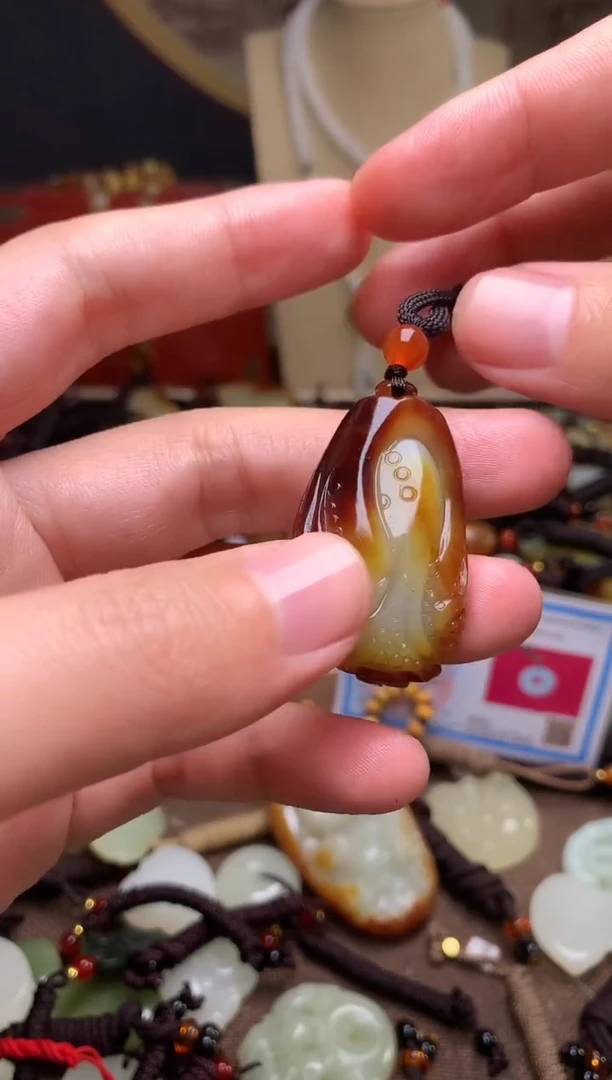 颈饰未镶嵌和田玉新疆料青海料清水和田玉吊坠