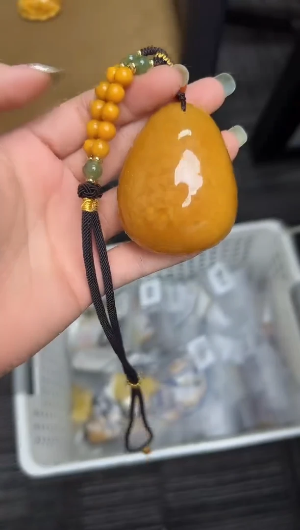 未镶嵌蜜蜡裸石蜜蜡吊坠