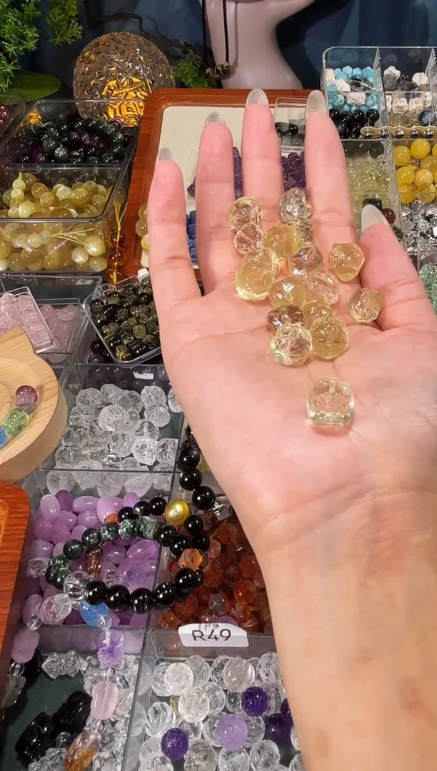 【闪购商品】水晶手串未镶嵌黄水晶醒狮一个卡约12