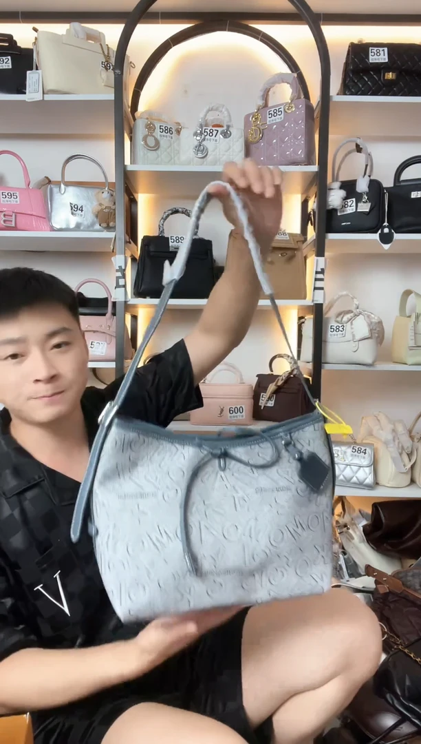 蚕丝【奢雅女包直播专用链接】小众品牌女包斜挎包