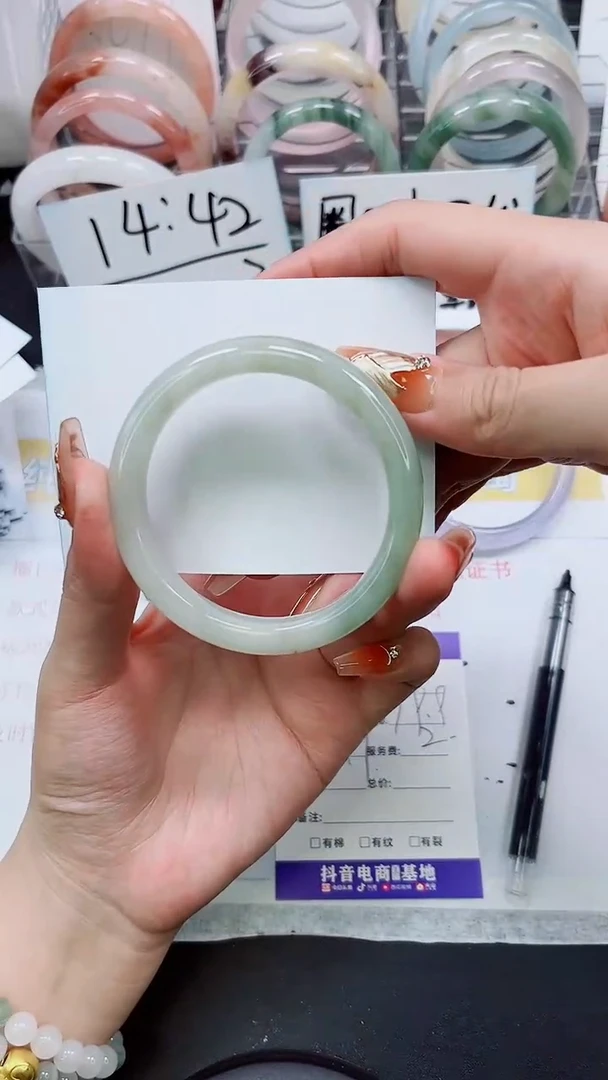 【闪购商品】石英质玉手镯未镶嵌S63-56/57